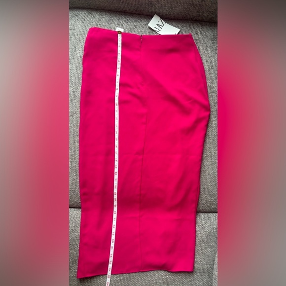 Brand new fushia Zara Midi dress with slit M brand new with tag on ! - Picture 4 of 9